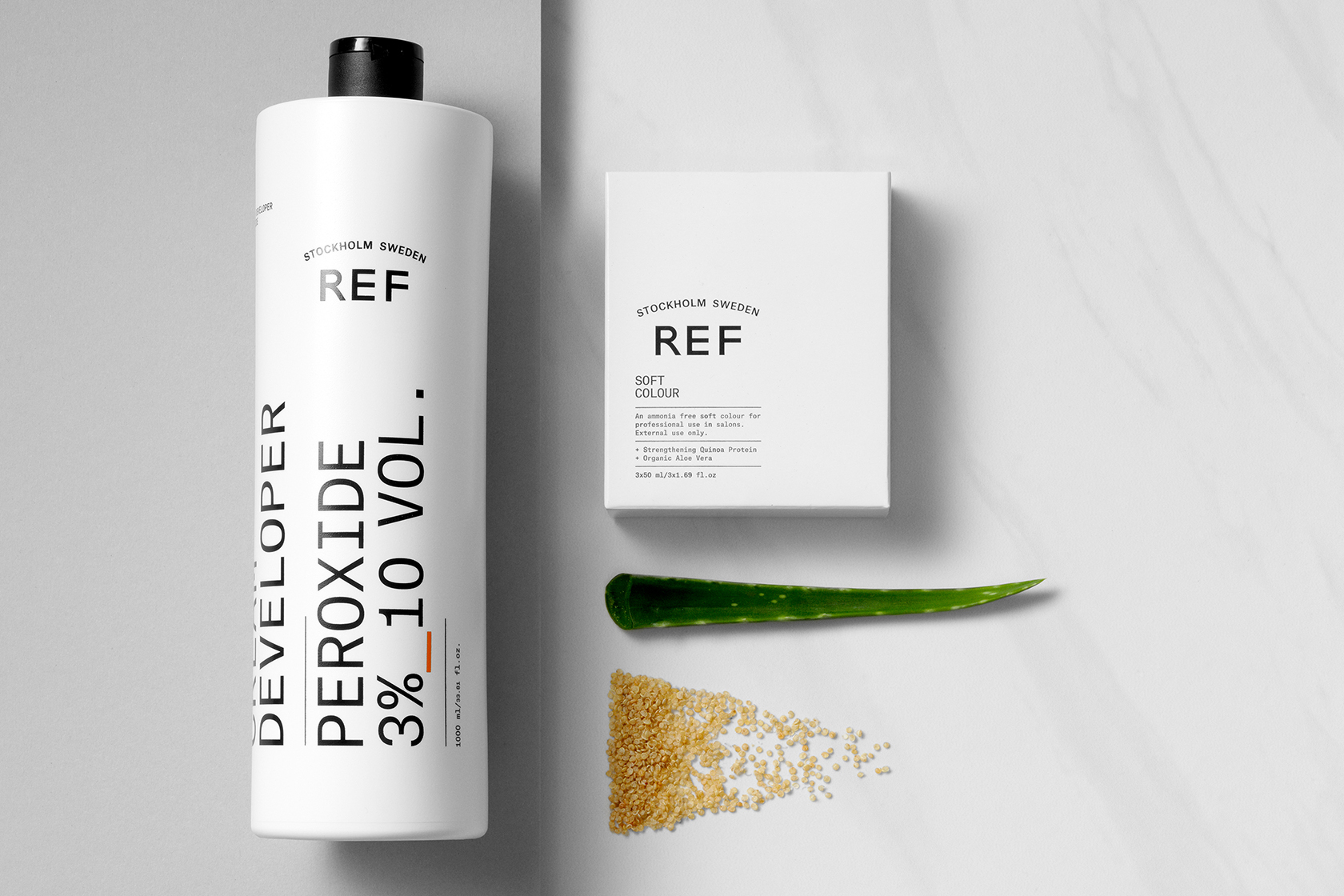 Sea view with group of islands, Stockholm, Sweden Ref Colours H2O2 Flasche mit Aloe Vera