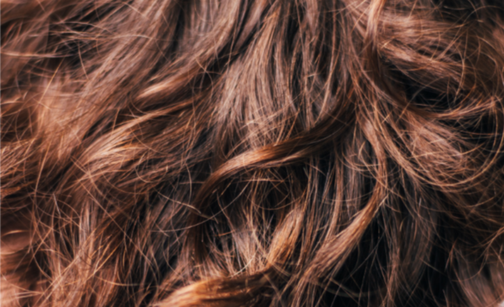 haare von hinten braun rote Haare in der Nahaufnahme